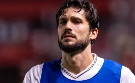 Fluminense planeja dispensa de cinco jogadores: Davi Melo, Igor Rabello, Loiola, Agner e Riquelme Felipe