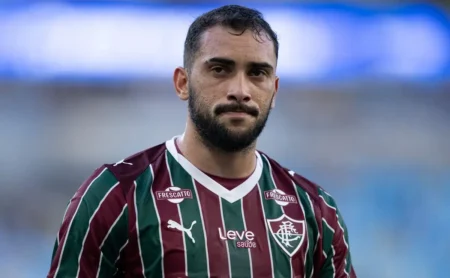 Freytes é preservado no Fluminense e desfalca o time contra o Vasco