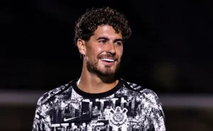 Futuro de Pedro Raul no Corinthians: decisão de Dorival Jr. define ida para Vitória ou Remo Futuro de Pedro Raul no Corinthians: decisão de Dorival Jr. define ida para Vitória ou Remo