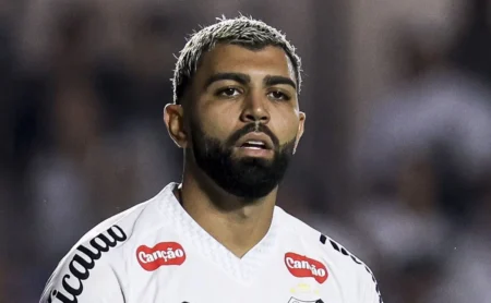 Gabigol assume responsabilidade no Santos e pressiona por atitude dos jogadores para aliviar Vojvoda