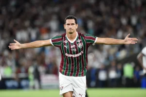 Ganso decide novamente pelo Fluminense e entra no top 10 de artilheiros do Maracanã Ganso decide novamente pelo Fluminense e entra no top 10 de artilheiros do Maracanã