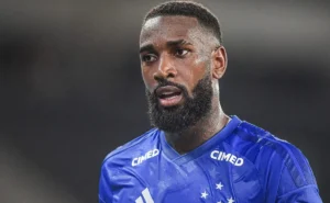 Gerson pede desculpas após confusão no clássico: “Somos exemplo”