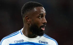 Gerson sob críticas da torcida do Cruzeiro após alto investimento em sua contratação