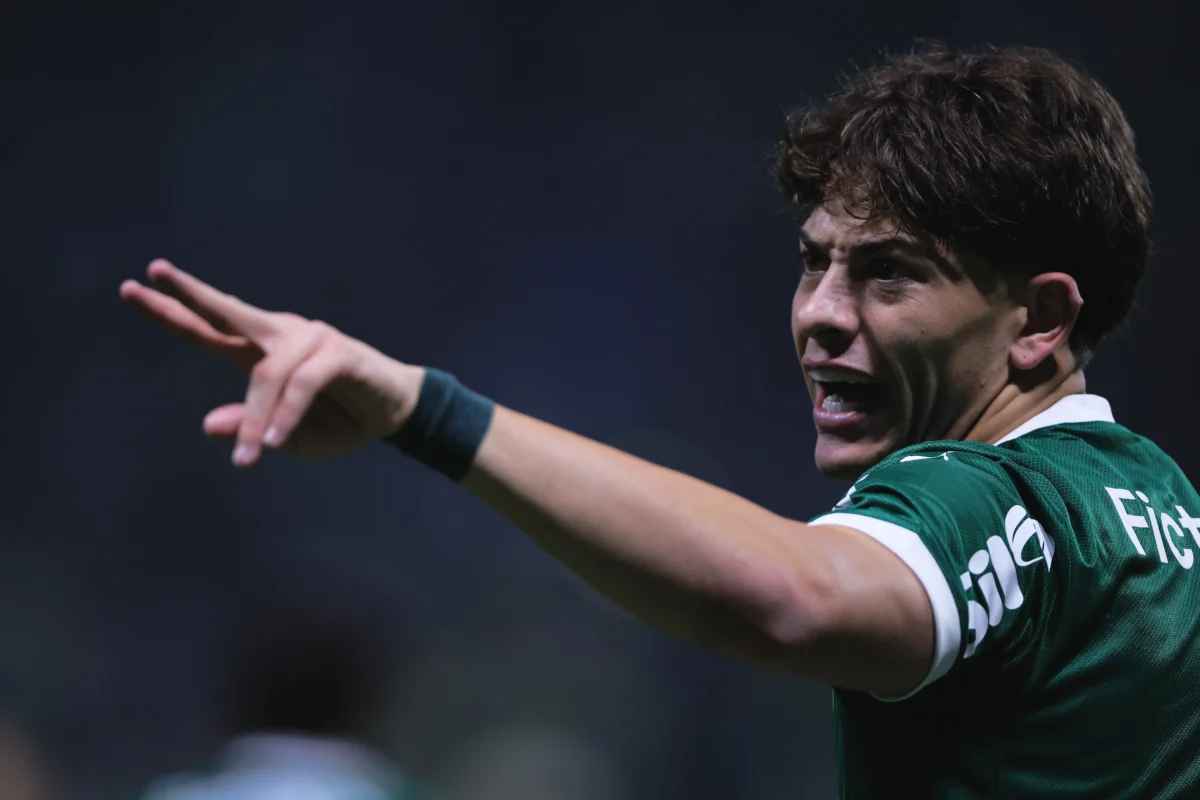 Giay, do Palmeiras, é convocado para a seleção argentina.