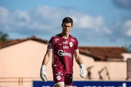 Goleiro é anunciado pelo Criciúma após breve passagem pelo Vila Nova