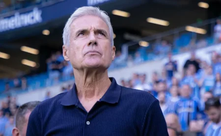 Grêmio: Amuzu, Willian e Tetê reforçam time contra a Chapecoense no Brasileirão