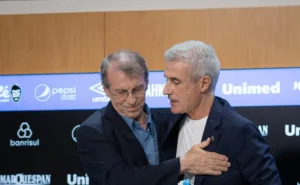 Grêmio busca R$ 150 milhões em vendas e planeja cortes para equilibrar finanças em 2026