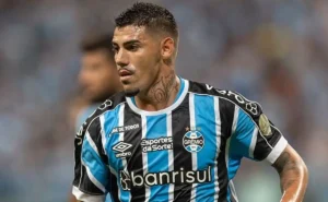 Grêmio libera Mayk para o Remo e define modelo de contratação do lateral-esquerdo
