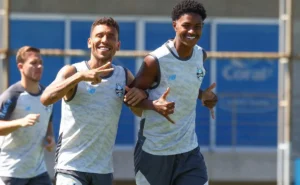Grêmio preserva ambiente tranquilo antes de duelo com o Vasco no Rio Grêmio preserva ambiente tranquilo antes de duelo com o Vasco no Rio