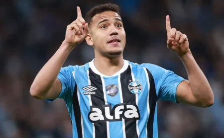 Gustavo Martins decide Gre-Nal, torna-se herói do Grêmio e garante título do Campeonato Gaúcho de 2026
