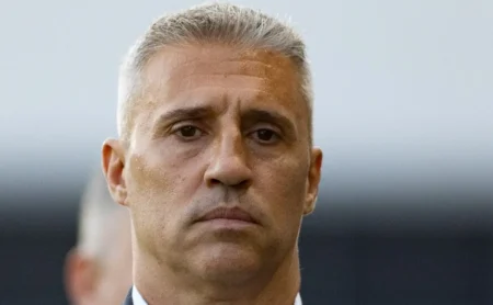 Hernán Crespo é aprovado pela torcida do Botafogo, mesmo com nova derrota no Brasileirão