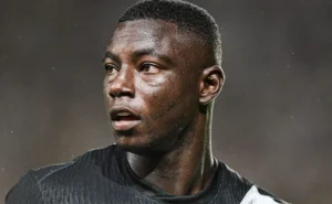 Hinestroza busca convencer Renato Gaúcho após Data Fifa e replicar trajetória de Andrés Gómez no Vasco Hinestroza busca convencer Renato Gaúcho após Data Fifa e replicar trajetória de Andrés Gómez no Vasco