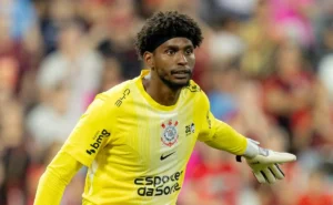 Hugo Souza será avaliado por Taffarel e comissão técnica da Seleção Brasileira em Santos x Corinthians