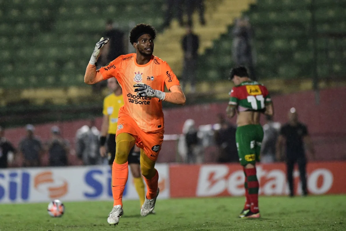 Hugo Souza, do Corinthians, substitui Alisson na convocação da Seleção Brasileira. Hugo Souza, do Corinthians, substitui Alisson na convocação da Seleção Brasileira.
