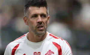 Inter repete fragilidade defensiva e amplia sequência de jogos com gols sofridos contra times da Série A