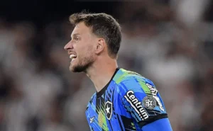 Internacional consultou a situação de Neto, do Botafogo, mas negociação não progrediu.