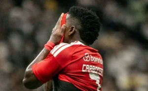 Internacional sofre nova derrota no Brasileirão após erro da defesa e situação se agrava