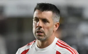 Internacional enfrenta dificuldades em reforços e encerra contratações na janela atual