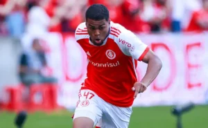 Internacional acerta empréstimo de Gustavo Prado ao Ceará até dezembro de 2026