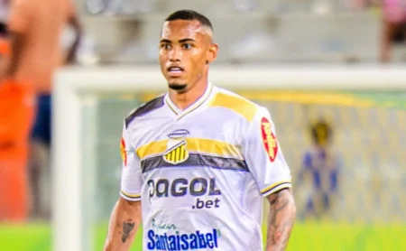 Internacional busca zagueiro Patrick, de São Paulo, Atlético-MG, Santos e MLS