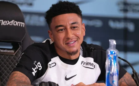 Jesse Lingard demonstra confiança e garante estar pronto para a Libertadores pelo Corinthians