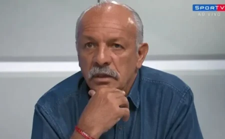 Júnior critica situação de Gerson no Cruzeiro e lamenta: “Um desperdício”