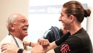 Júnior critica Bap após demissão de Filipe Luís: Se acha maior que o clube Júnior critica Bap após demissão de Filipe Luís: "Se acha maior que o clube"