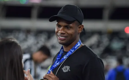 Júnior Santos celebra retorno ao Botafogo e projeta temporada de entrega e conquistas Júnior Santos celebra retorno ao Botafogo e projeta temporada de entrega e conquistas