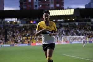 Jogador do Criciúma sofre lesão e é desfalque provável no início da Série B