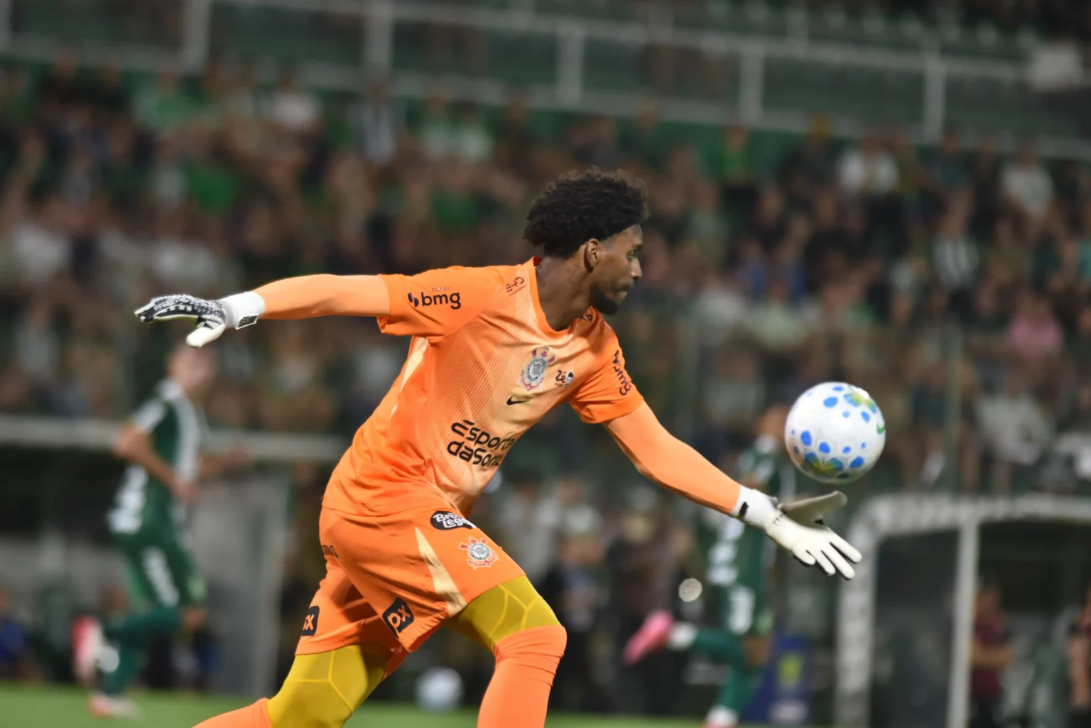Jogadores comentam sobre o grupo e almejam a Libertadores pelo Corinthians: "Brigar pelo título"