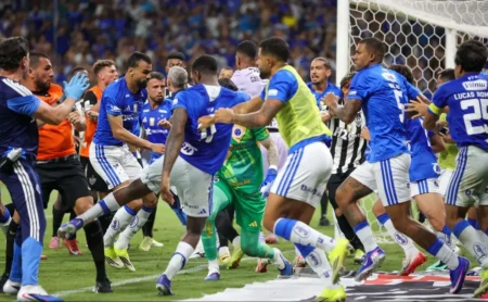 Jogadores do Cruzeiro suspensos por quatro jogos após briga com o Atlético-MG