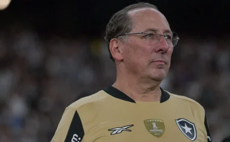 John Textor projeta Botafogo na Libertadores e almeja time campeão