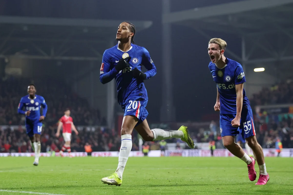 João Pedro: o brasileiro que mais contribui para gols na Europa