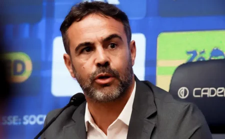 Jornalista André Loffredo critica discurso de Artur Jorge em sua chegada ao Cruzeiro