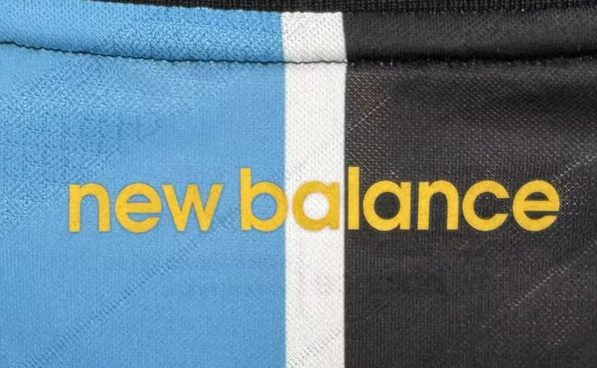 Lançamento do novo uniforme do Grêmio tem data definida Lançamento do novo uniforme do Grêmio tem data definida