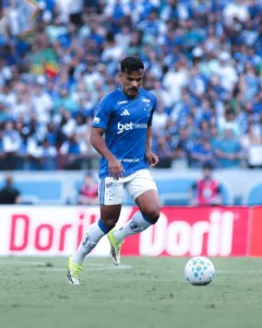 Lateral do Cruzeiro na mira de clube espanhol durante convocação para a Seleção