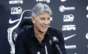 Leandro Amaral incentiva elenco do Vasco com a chegada de Renato: “Aproveitem para evoluir”