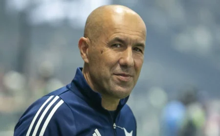 Leonardo Jardim reforça o Flamengo com quatro novos jogadores