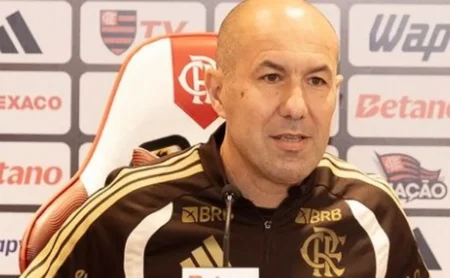 Leonardo Jardim projeta duelo com o Fluminense e faz alerta: “Ser dominantes, vencer o jogo”