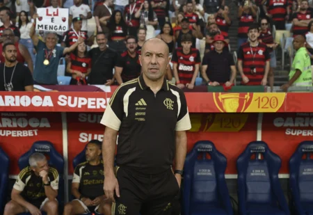 Leonardo Jardim conquista título três dias após apresentação pelo Flamengo