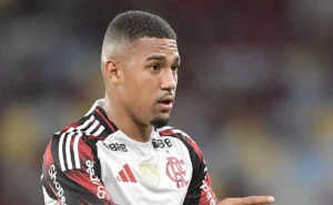 Leonardo Jardim define futuro de Samuel Lino e busca reerguer investimento do CRF Leonardo Jardim define futuro de Samuel Lino e busca reerguer investimento do CRF