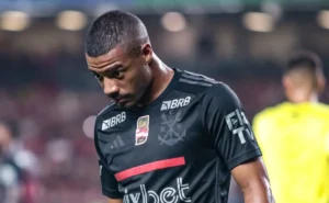 Leonardo Jardim decide sobre Nicolás de la Cruz e o convoca para Botafogo x Flamengo