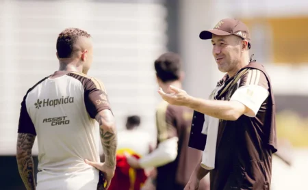 Leonardo Jardim define estratégia para Everton Cebolinha e atacante busca recuperação no Flamengo