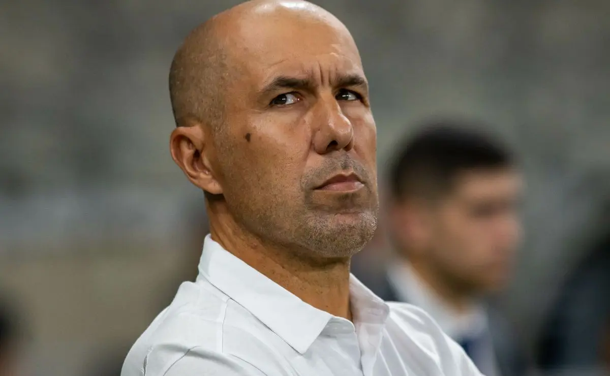 Leonardo Jardim sucede Filipe Luís e torna-se o oitavo técnico do Flamengo em finais de Carioca Leonardo Jardim sucede Filipe Luís e torna-se o oitavo técnico do Flamengo em finais de Carioca