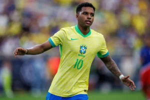 Lesão de Rodrygo: impacto na Seleção e possíveis substitutos para a Copa do Mundo Lesão de Rodrygo: impacto na Seleção e possíveis substitutos para a Copa do Mundo
