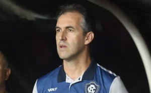 Léo Condé celebra vitória do Remo e faz revelação após jogo contra o Fluminense: “Mais do que justo”