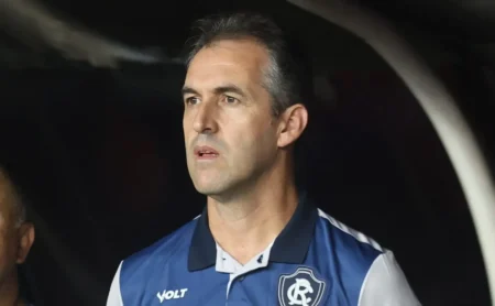 Léo Condé celebra vitória do Remo e faz revelação após jogo contra o Fluminense: “Mais do que justo”