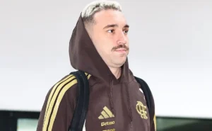 Léo Ortiz admite insatisfação com o rendimento e faz desabafo no Flamengo: “Não estou feliz”