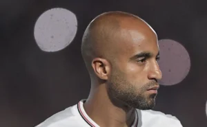 Lucas Moura sofre fratura nas costelas e desabafa sobre recuperação no São Paulo