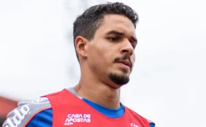 Lucas Veríssimo chega ao Santos e declara: “Estou pronto para estrear”